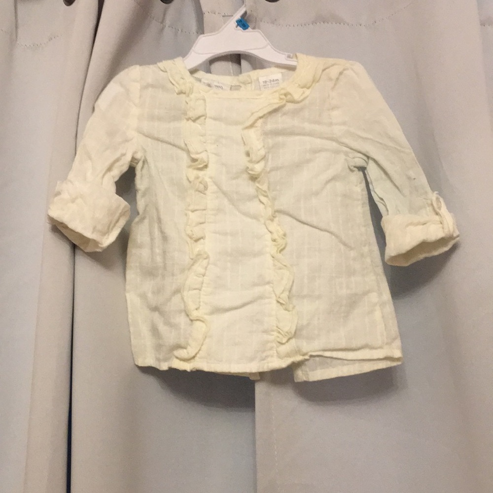 Beautiful bottom back roll sleeve top
